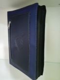 Capa Ziper Tamanho Grande Para Biblias de Estudo Azul Escudo da Fé (Capa Com Porta Acessorios)