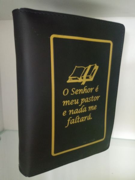 Capa Ziper Tamanho Grande Para Biblias de Estudo Preta (O Senhor e o Meu Pastor e Nada me Faltara)